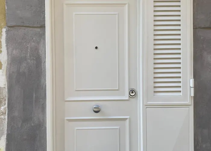 ベッド・アンド・ブレックファスト House Angiolina 4*